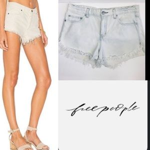 Free People Shorts Luna Wash Distressed Cut Off Cream Size W30